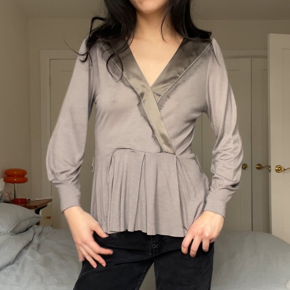 Vintage Gray Peplum V-neck Blouse Top w Sleeve Detail